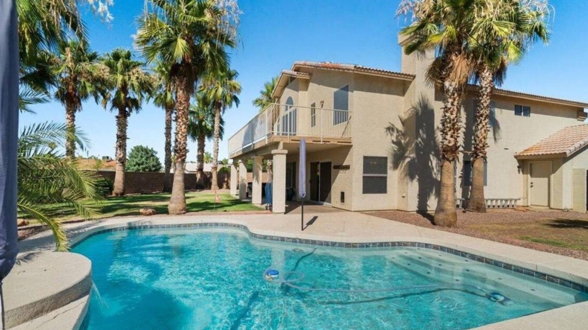Golden Hills House | Spacious 5-bedroom house in Charming Mesa with Sparkling Heated Pool