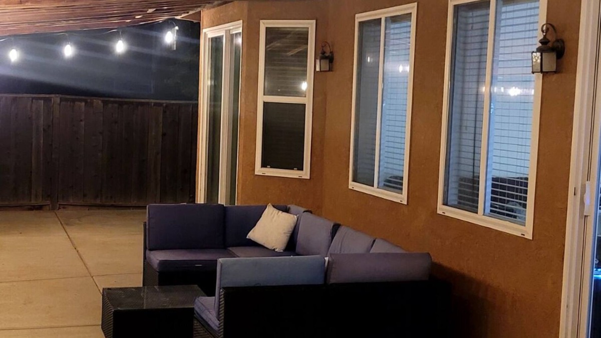 Roosevelt House | Spacious 5-bedroom house with WiFi, AC in welcoming Fresno