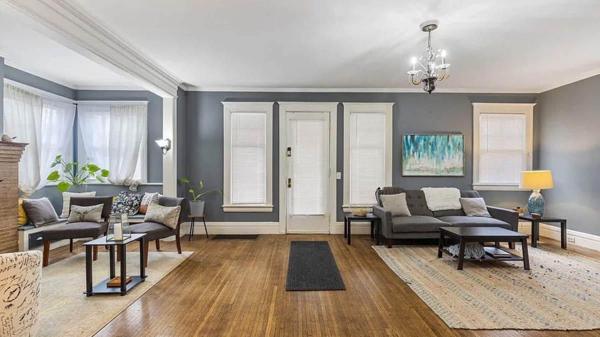 Rochester Apartment | Spacious 5 Bedroom In The Desirable area Of Park Ave Welcomes Large Groups