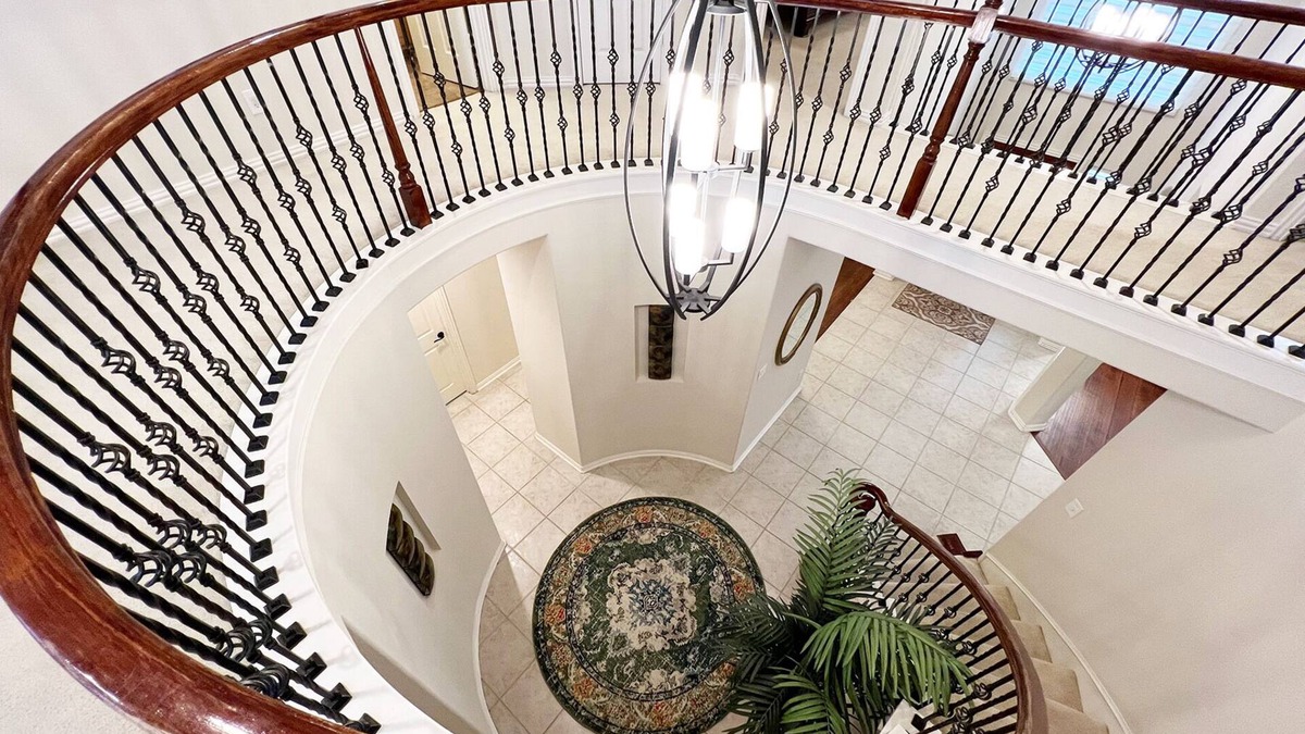 Allen House | Spacious 5 bedroom w/Game Room and Covered Patio