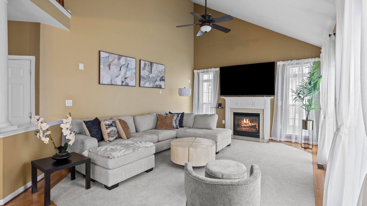 Bowie House | Spacious 5BR Retreat w/Piano & Pool Table – Near DC & Baltimore