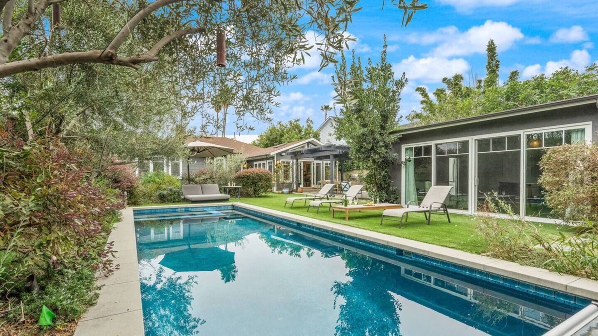 Venice Villa | Spacious 5BR Villa in Venice with Pool/Hot Tub/Theater Room/Game Room