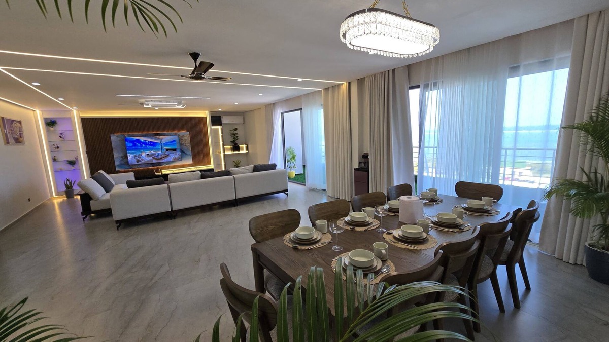 Mombasa Apartment | Spacious 6-bedroom apartment with fitness room and AC in vibrant Mombasa