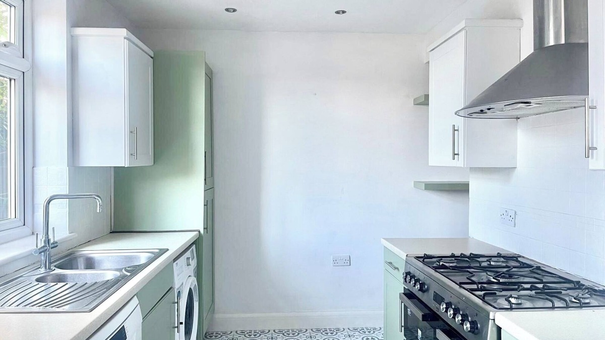 South Norwood House | Spacious 6-bedroom house in charming London with WiFi