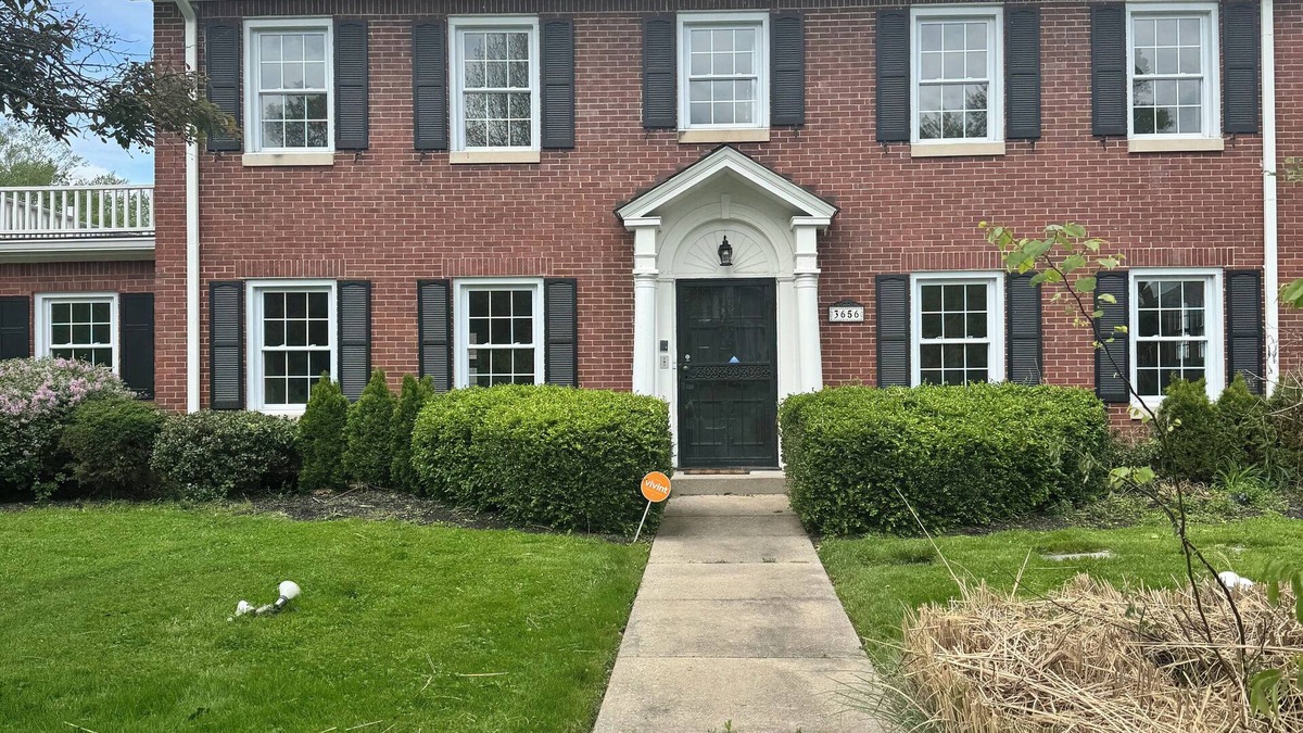 Mapleton/Fall Creek House | Spacious 6-bedroom house in Indianapolis near downtown, fairgrounds, speedway