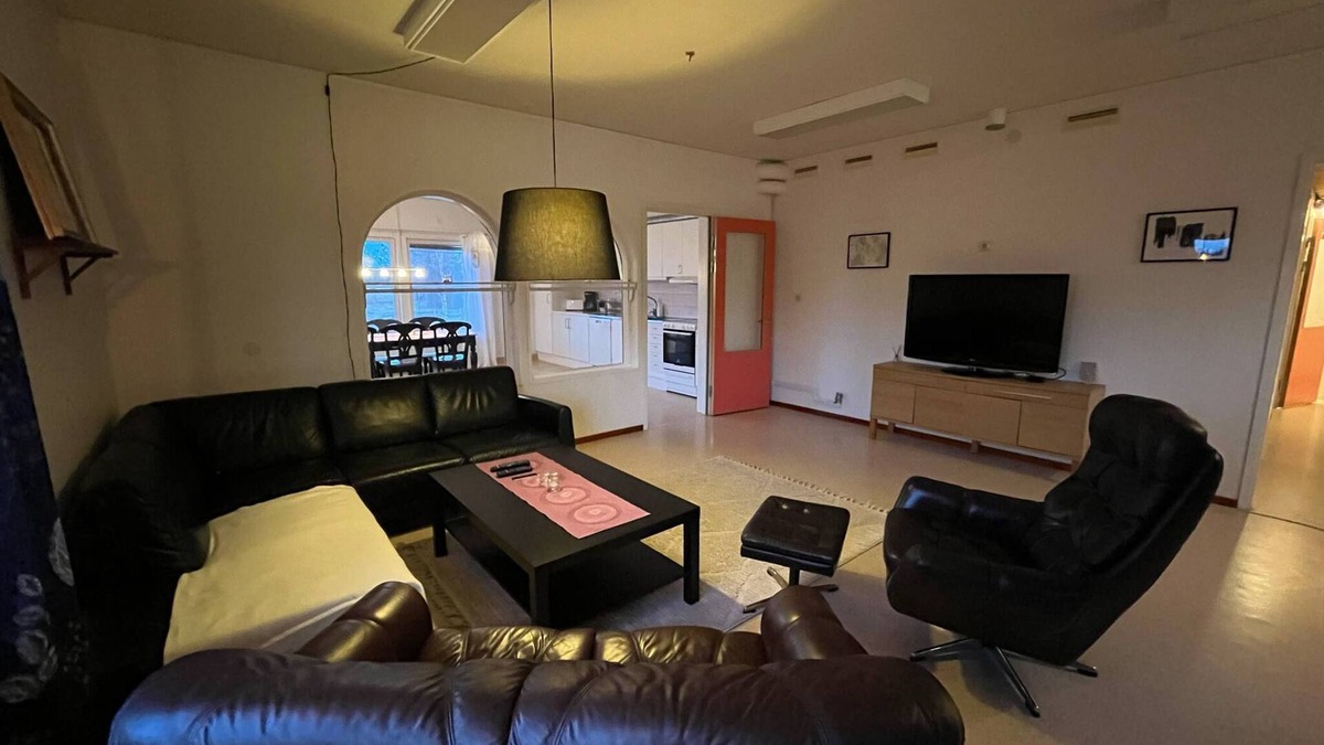 Tarendo House | Spacious 6bedroom 4bathroom house in Tärendö