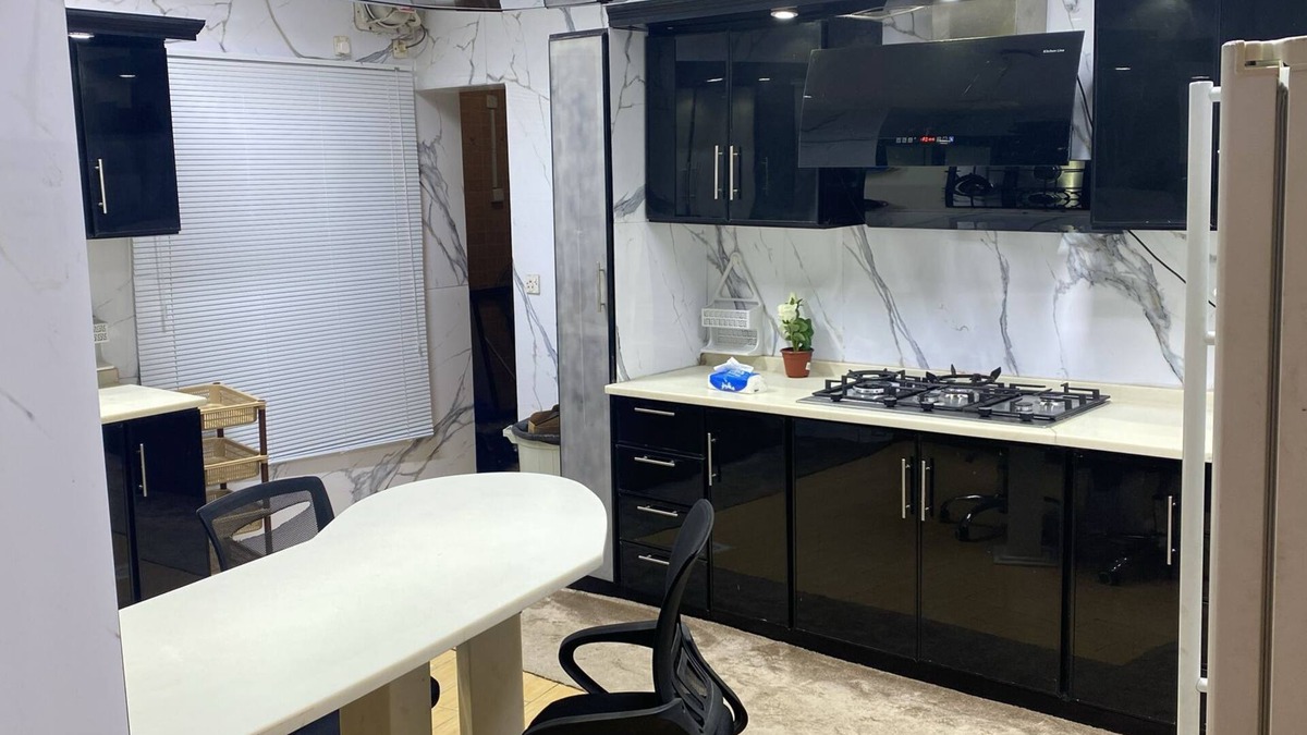 Mecca Apartment | Spacious 7-bedroom apartment with AC and WiFi in marvelous Makkahn