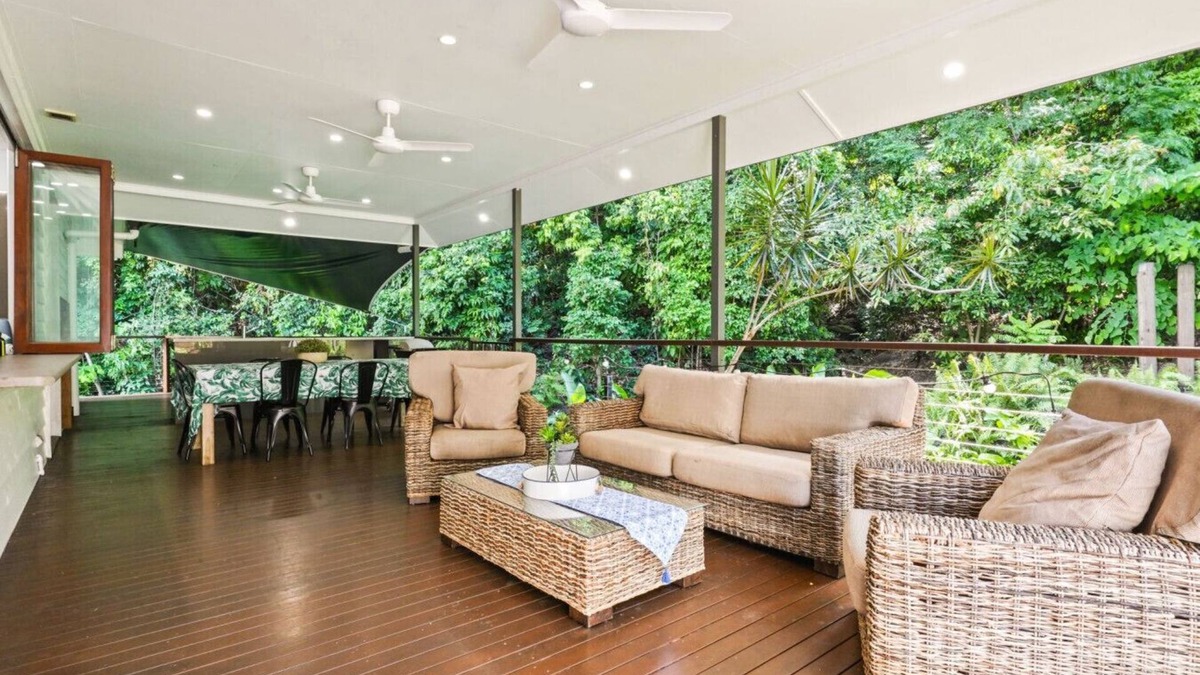 Whitfield House | Spacious 7-Bedroom Queenslander Retreat | Privacy, Comfort & Bushland Serenity