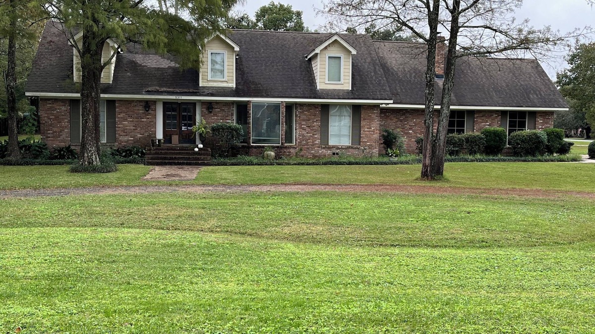 Gulfport House | Spacious 8-bedroom house in charming Gulfport ; it is perfect for large group.
