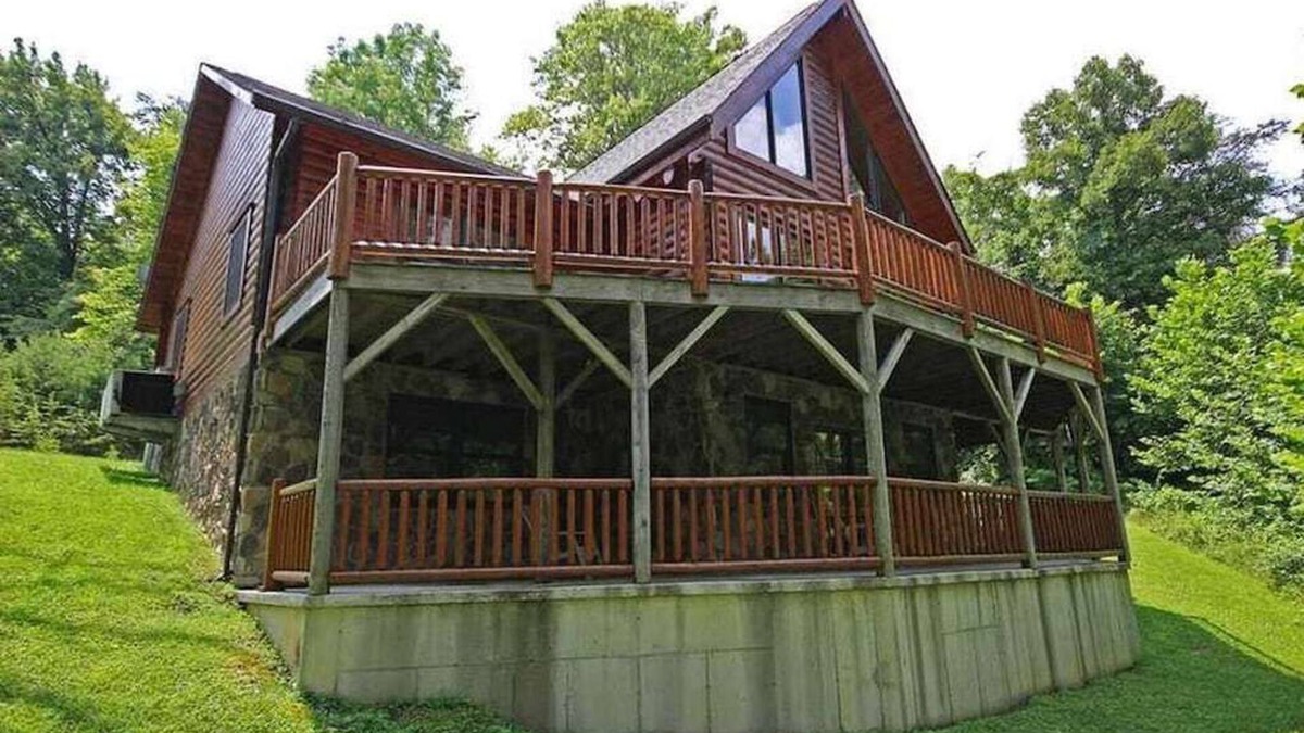 Rockbridge Cabin | Spacious 8-Bedroom Retreat at Martinwoods Cabins, Perfect for family gatherings