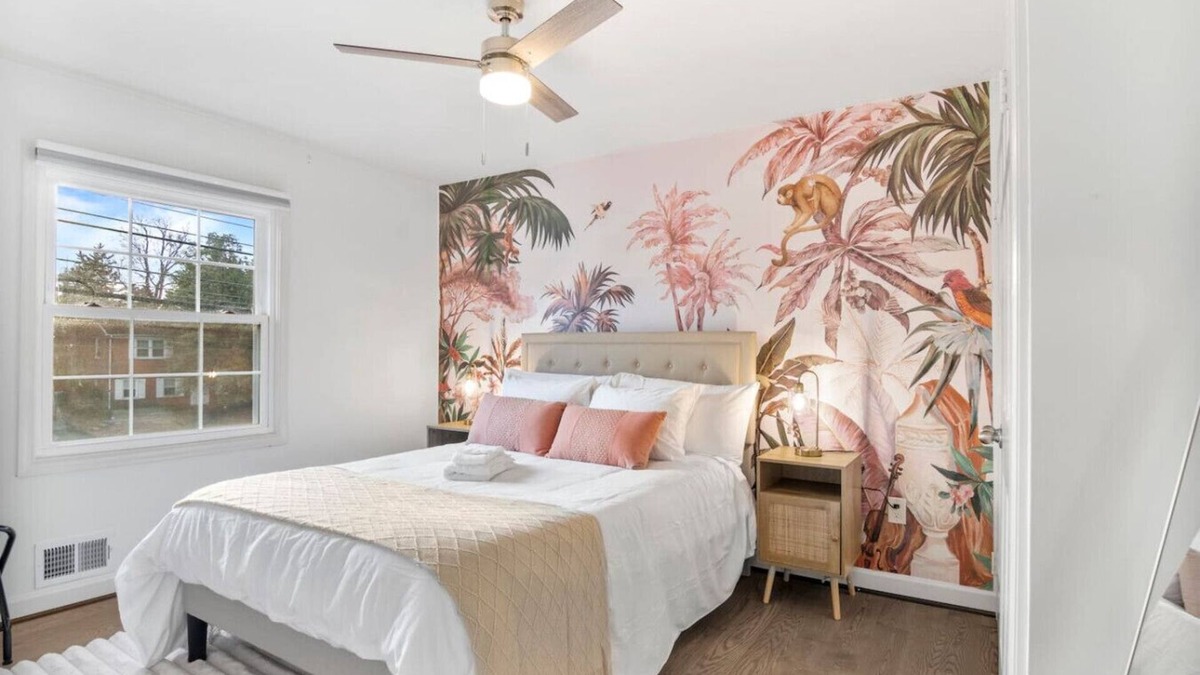 Bethesda House | Spacious 8 beds LUX convenient Home close to DC