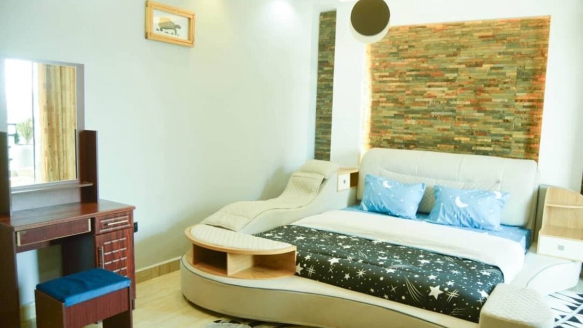 Goma Apartment | Spacious 9-bedroom apartment in welcoming Goma with WiFi