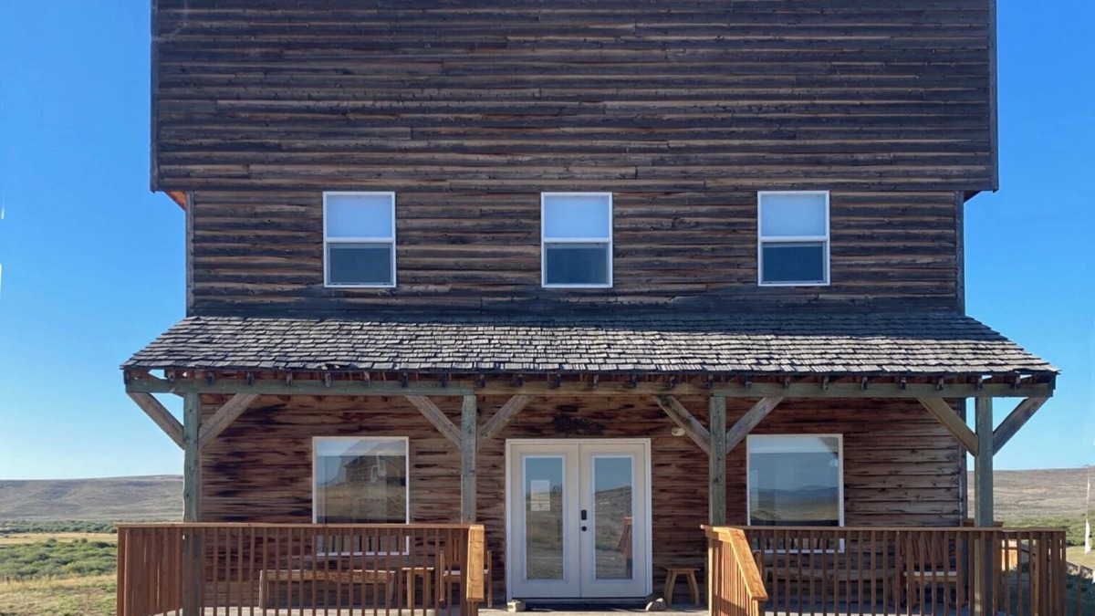 Daniel Cabin | Spacious 9-bedroom lodge near charming Big Piney with WiFi