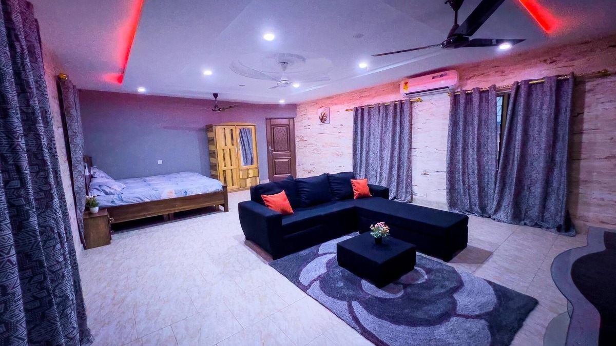 Accra Apartment | "Spacious and Modern 3-Bedroom Apartment: Your Perfect Home Awaits!"n nn