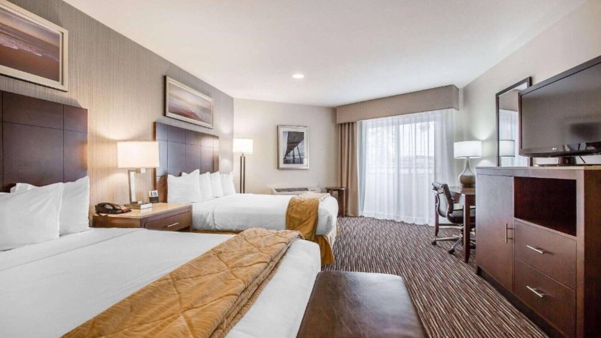 Hermosa Beach House | Spacious accommodations near Redondo Beach and LAX!