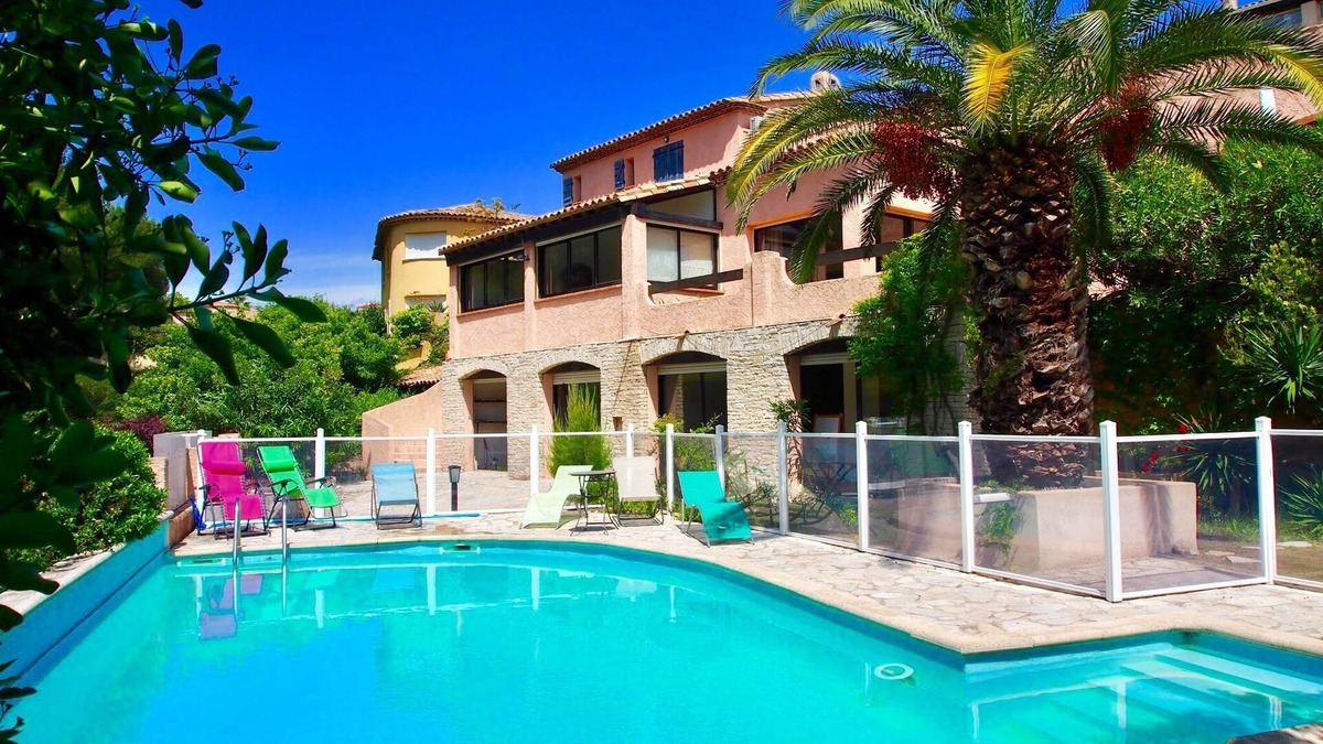 Carry-le-Rouet House | Spacious air conditioned house with large swimming pool - Provence