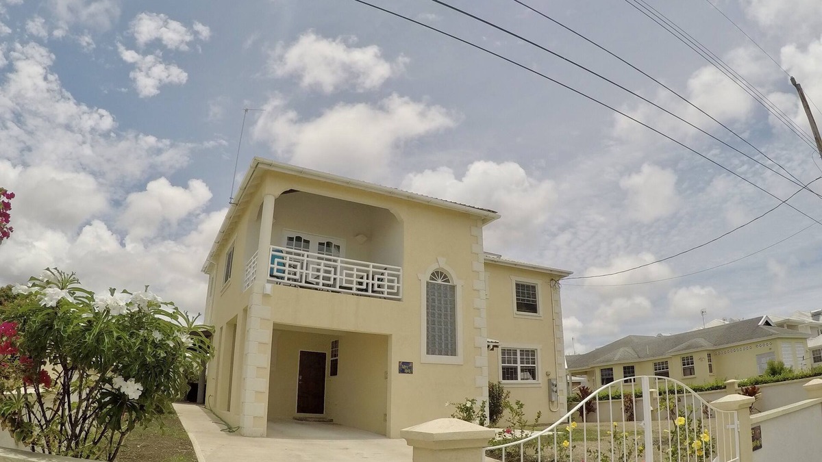 Welches Villa | Spacious and breezy. Just steps to the beach!