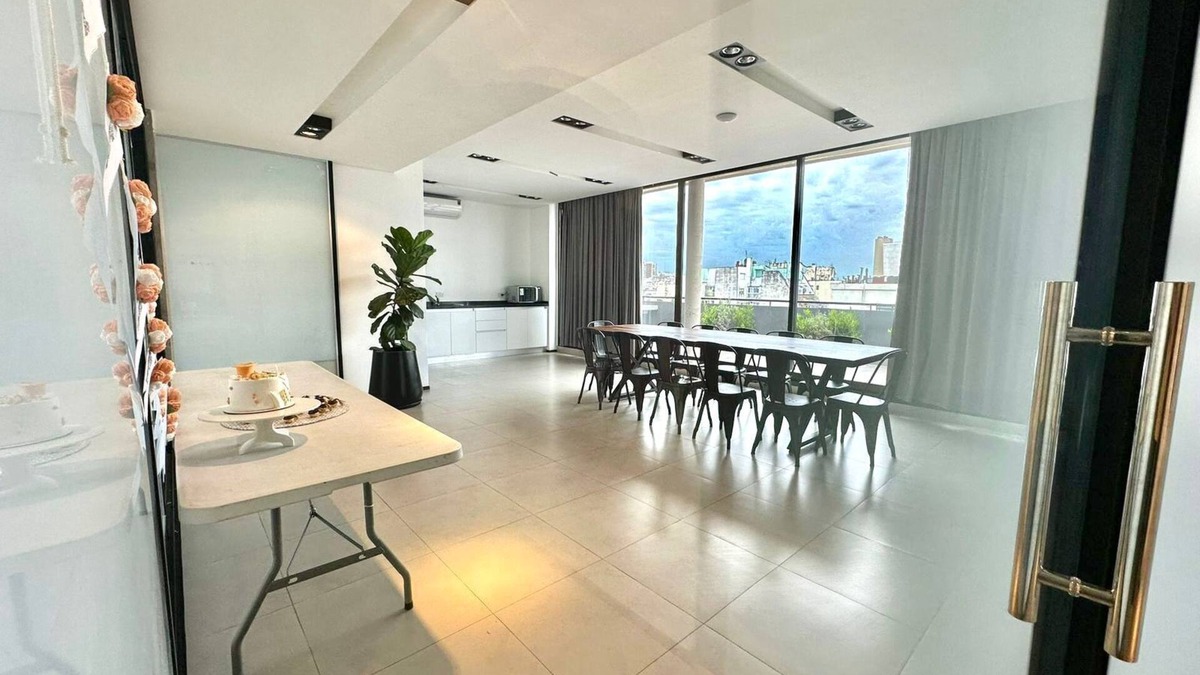 Balvanera Apartment | Spacious and bright apartment in Almagro, Buenos Aires, Argentina