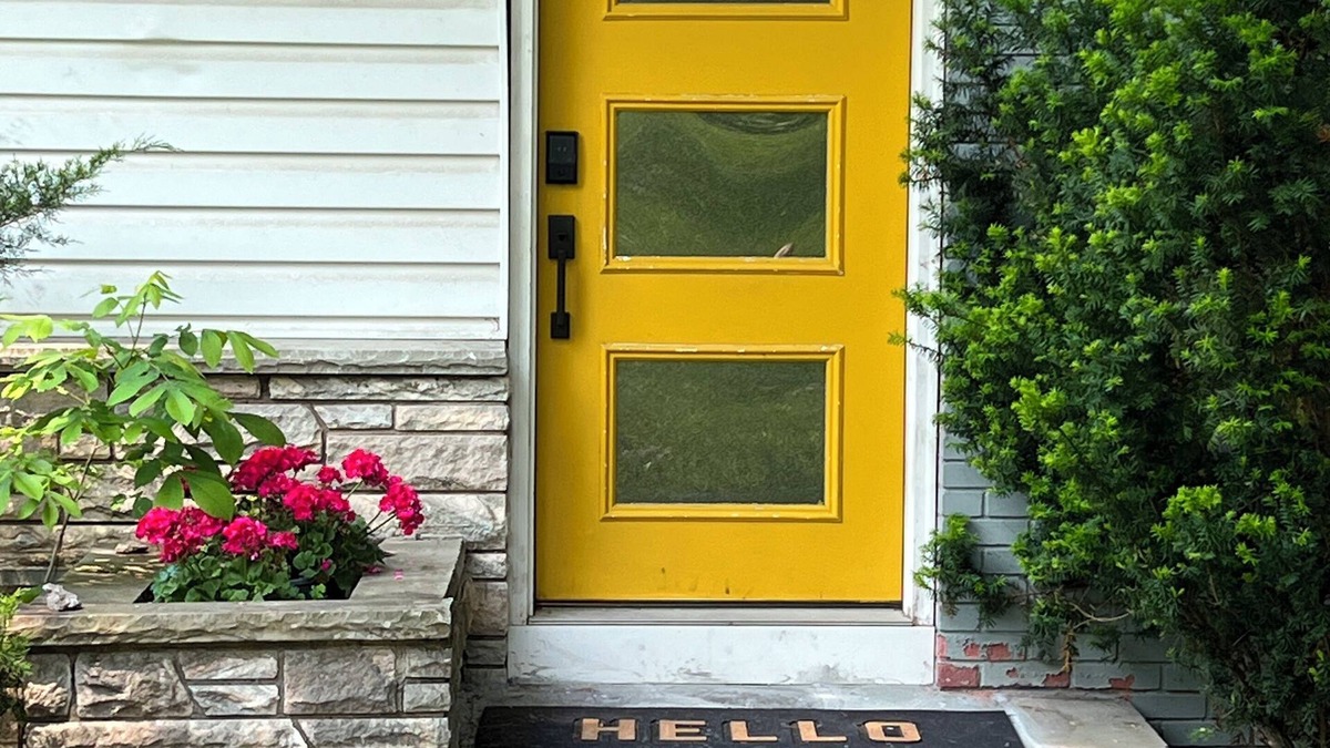 New Paltz House | Spacious and chic MCM ranchn