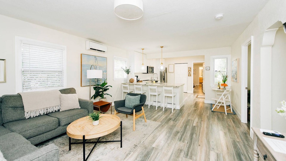 United Central House | Spacious and comfy centrally located home