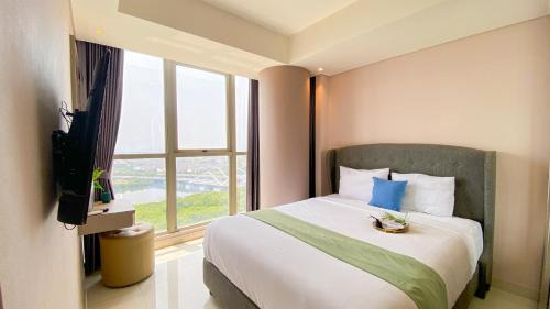 Pantai Indah Kapuk Apartment | Spacious and Comfort Stay 3BR at Gold Coast Apartment By Travelio