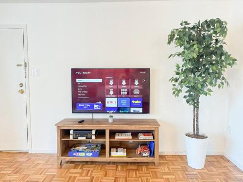 Guttenberg Apartment | Spacious and Convinient near NYC Parking Available