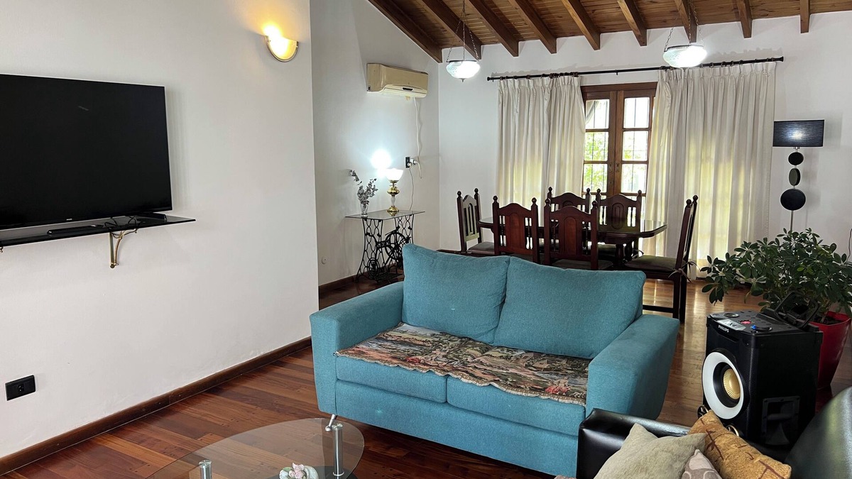 Mendoza City Center House | SPACIOUS AND EXCLUSIVE HOUSE IN THE CENTER, METERS FROM SAN MARTIN PARK AND DOWNTOWN MENDOZA