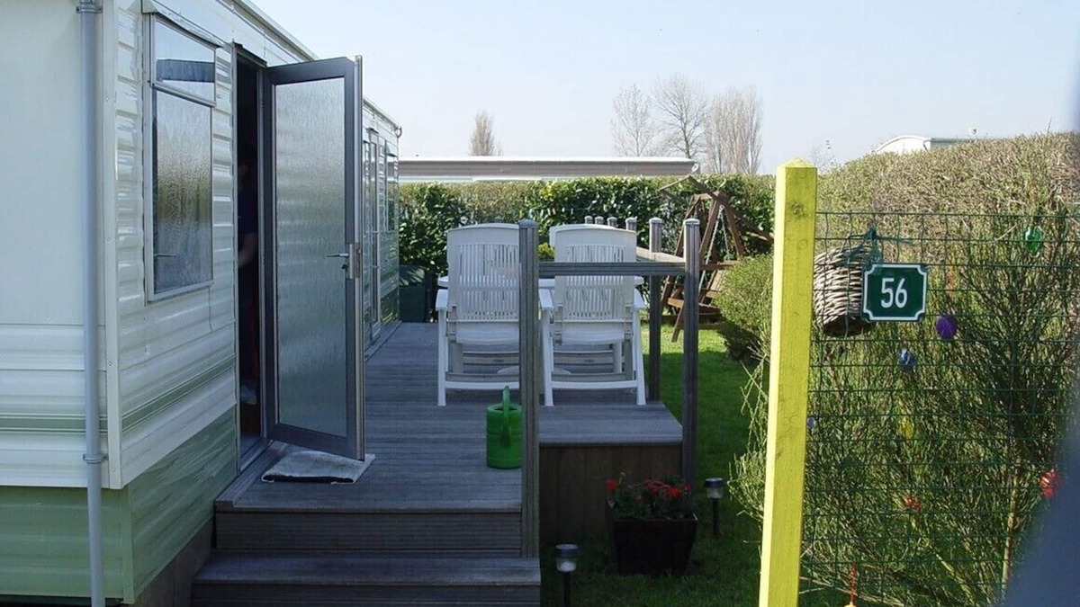 Nieuwvliet House | Spacious and friendly caravan in a quiet location close to the beach