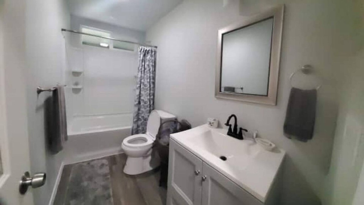 Fern Acres House | Spacious and private home centrally located between Volcano and Hilo.