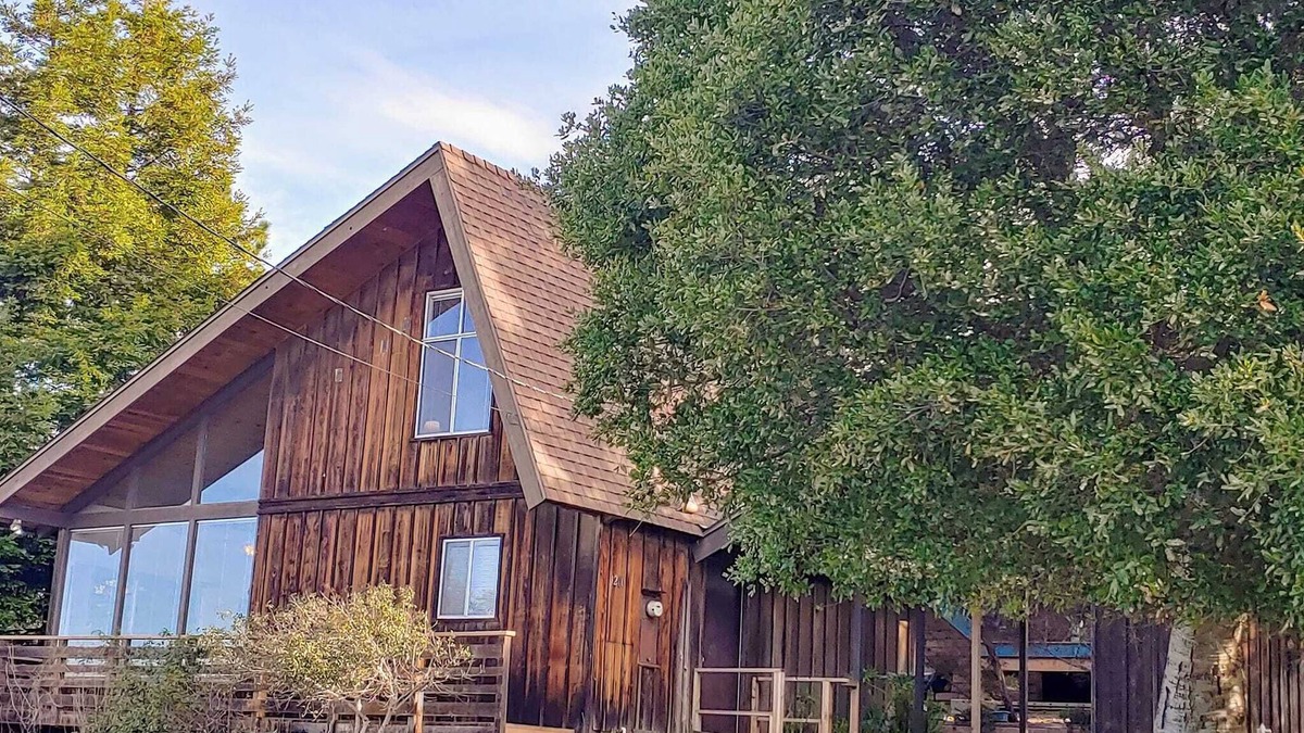 Cambria House | Spacious and serene ocean view A-frame house