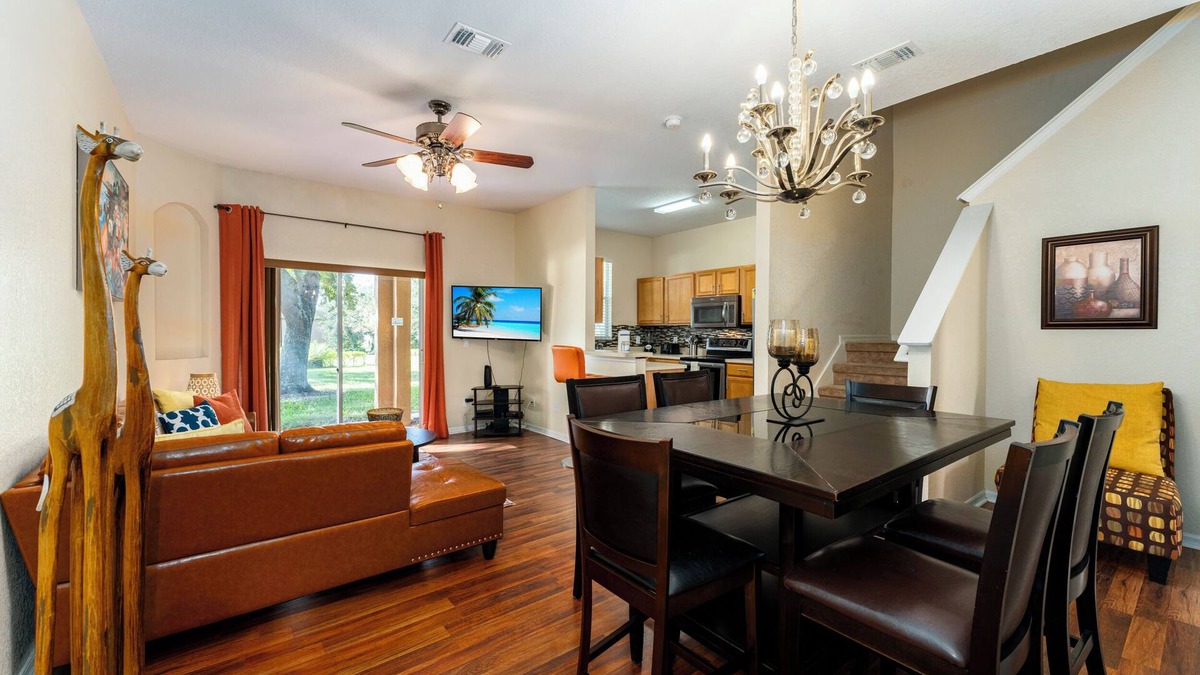 Regal Palms House | Spacious and upgraded Regal Palms Townhome 4BR,3BA