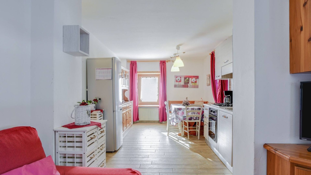 Canazei Apartment | Spacious Apartment “Cesa Crepaz” with Mountain View, Wi-Fi & Garden