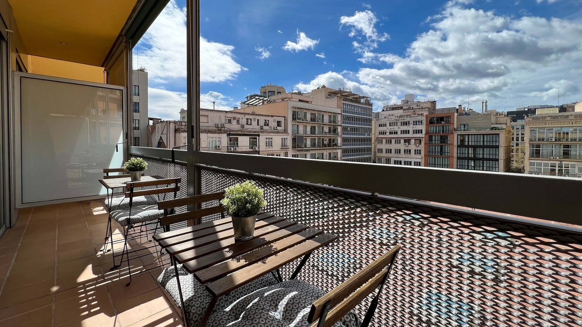 Dreta de l'Eixample Apartment | Spacious Apartment in Central BCN