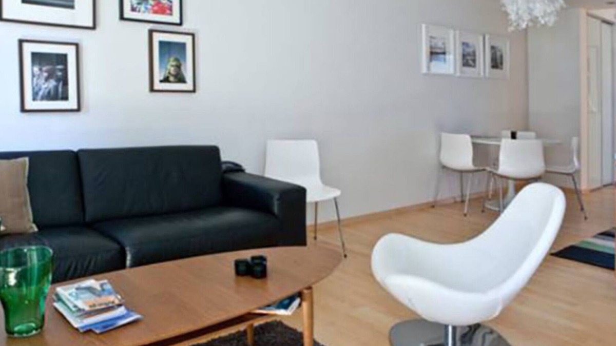 Hliðar Apartment | Spacious apartment in the heart of the city