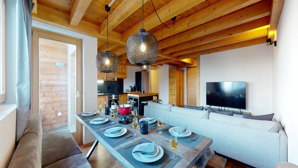 Saint-Pierre-de-Clages Apartment | Spacious Apartment With Balcony