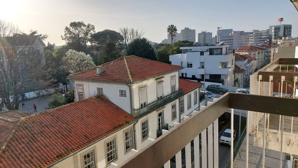 Ramalde Apartment | Spacious apartment with private Parking near Serralves Gardens and the Beach