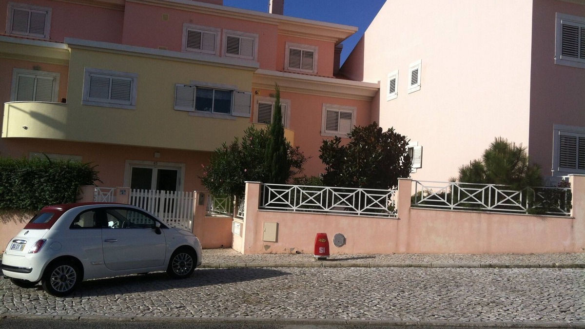 Parede Apartment | SPACIOUS APARTMENT WITH SUN TERRACE/PRIVATE GARDEN/POOL