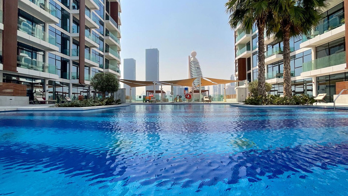 Bur Dubai Apartment | Spacious Apt Near Zabeel Park With Panoramic Views