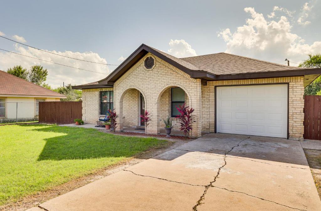 San Juan House | Spacious Backyard San Juan Home Near Border!