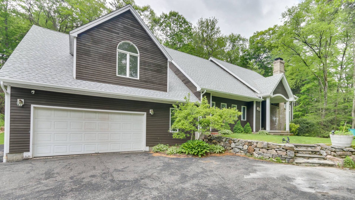 Winsted House | Spacious Barkhamsted Home: Private & Peaceful!