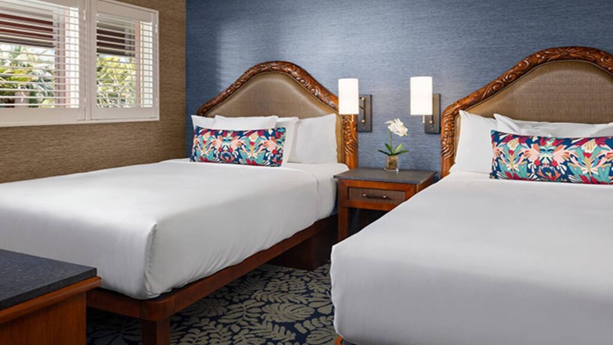 Crown Point Hotel | Spacious Bay Front Double Suite | Catamaran Resort Escape