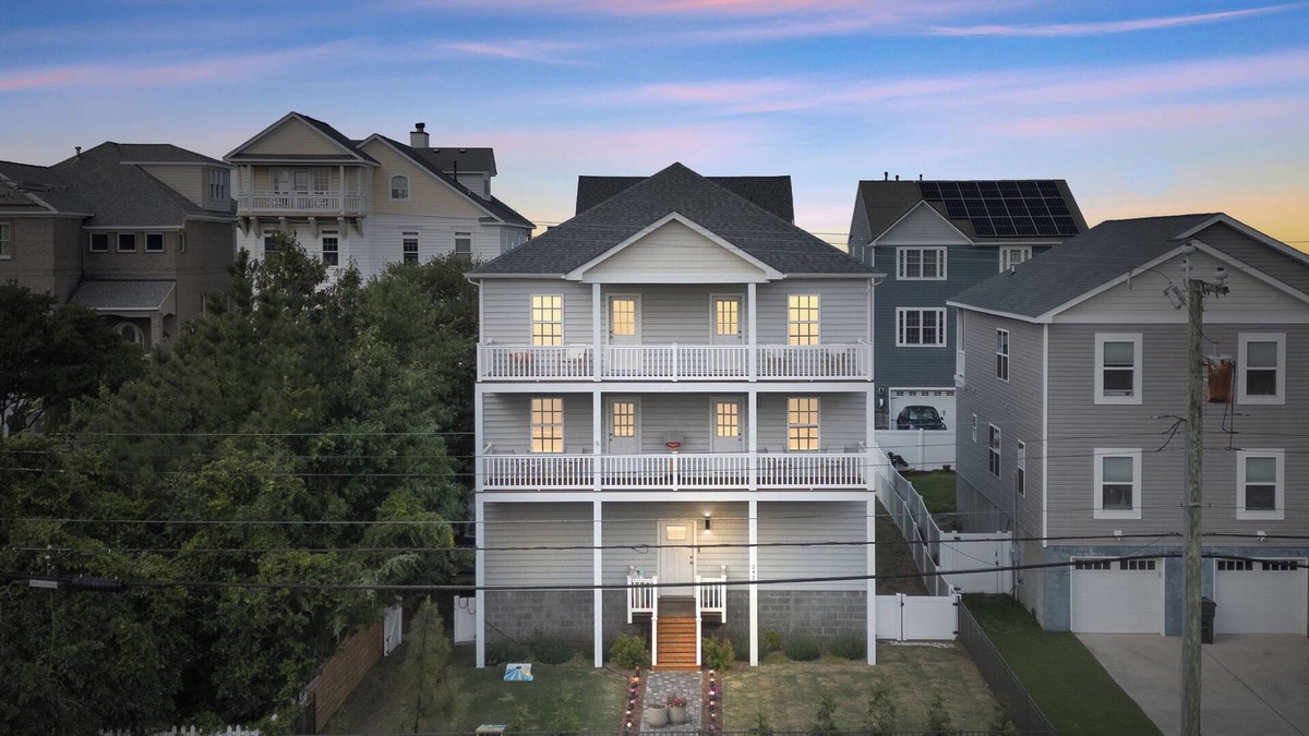 East Ocean View House | Spacious Bayfront Retreat