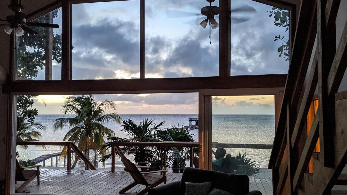 Roatan House | Spacious Beach Front Home - Swim, Snorkel, Dive, Paddle, at your doorstep!