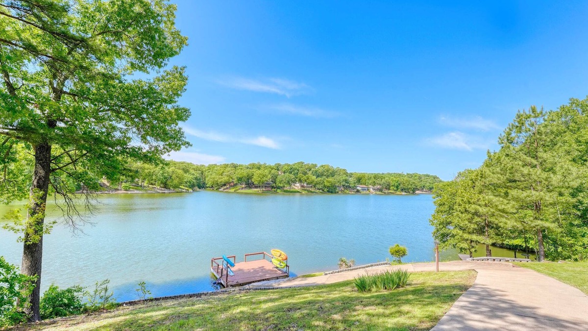 Bella Vista Apartment | Spacious Bella Vista Lake House: Dock, Kayaks, Game Room