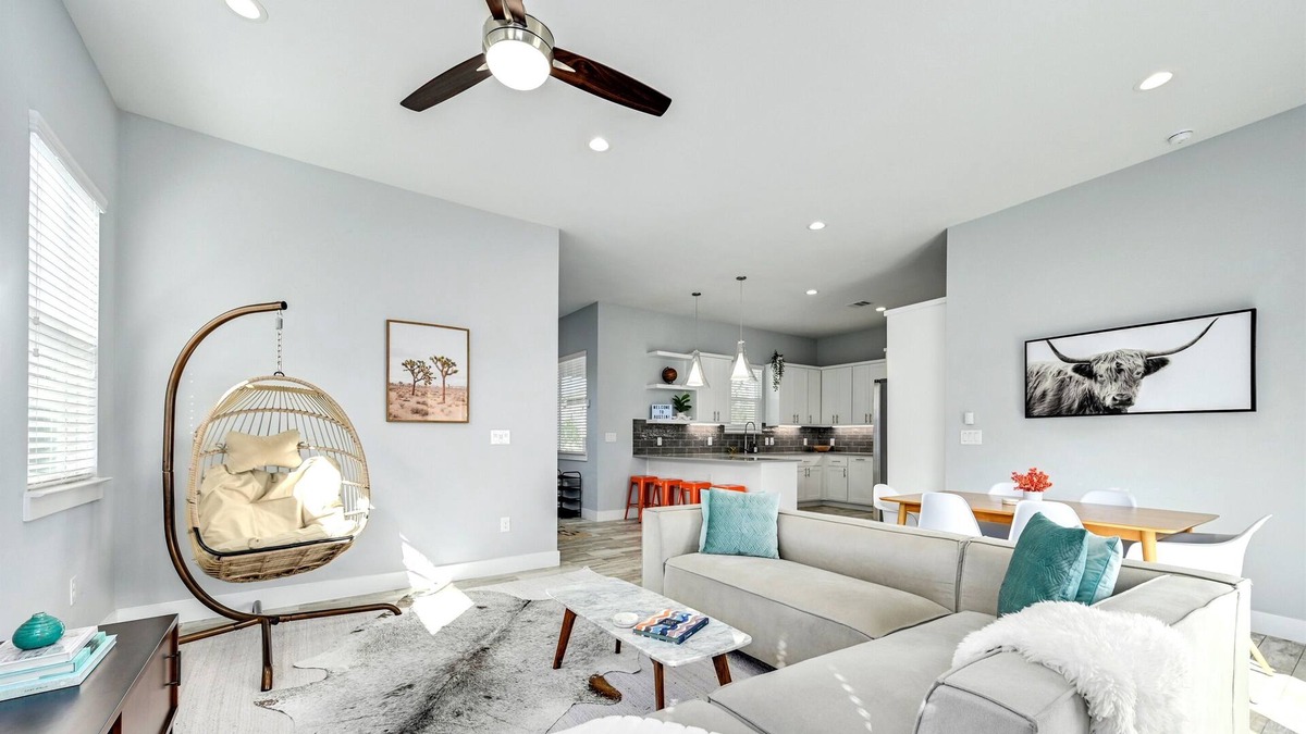 St. Johns House | Spacious Boho House + Near Downtown, Domain, UT