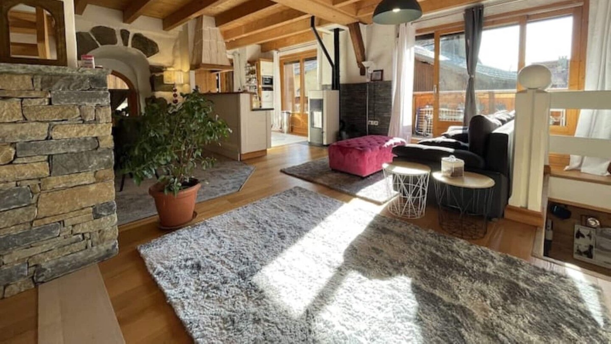 Bozel House | Spacious Bozel House - 10 minutes from Courchevel & Champagny