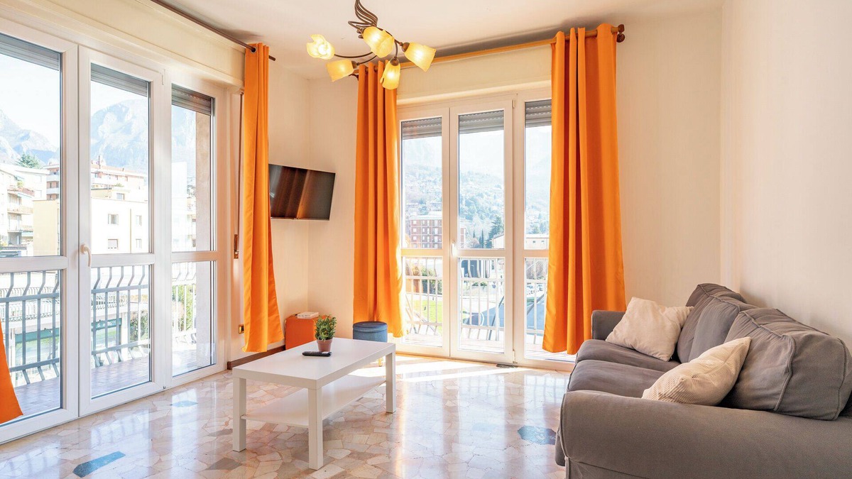 Lecco Apartment | Spacious bright apartment with panoramic views