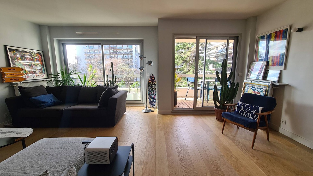 Quartier Sainte-Marguerite Apartment | Spacious, bright, arty apartment with dining terrace, 3CH, 2SDB