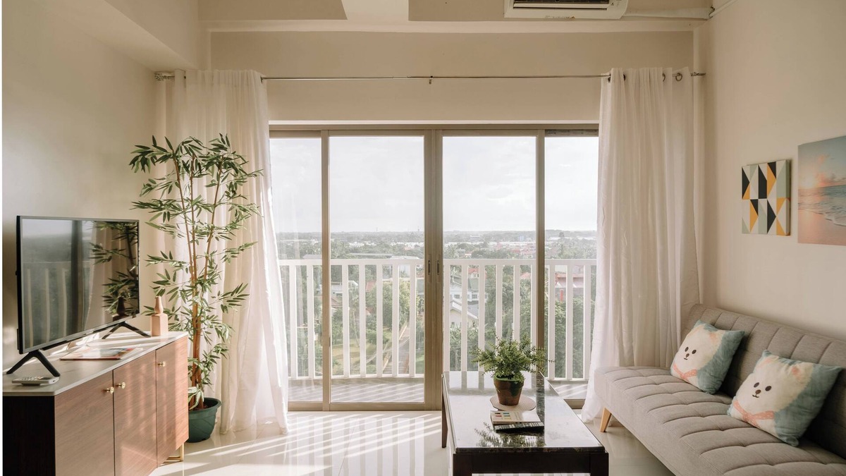 Mandurriao Condo | Spacious & Bright Family Escape