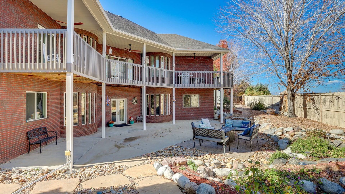 Brighton House | Spacious Brighton Home w/ Game Room + Fire Table!